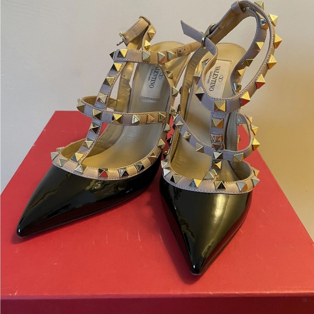 Valentino Patent Rockstud Caged Pump 100Mm -37.5